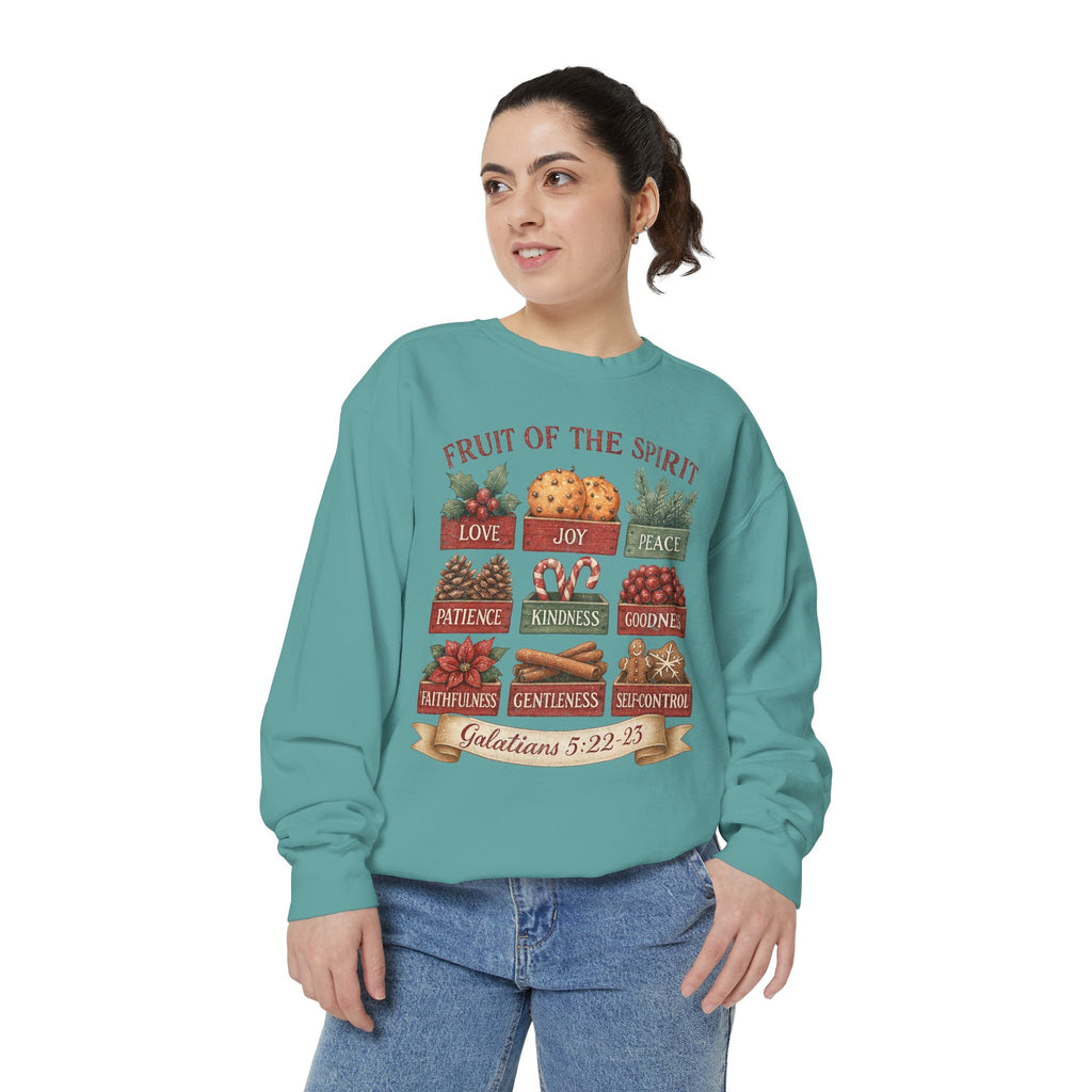 Christmas Christian sweatshirt with nine vintage crates of holly, oranges, pine, pinecones, candy canes, berries, poinsettia, cinnamon and gingerbread labeled with the fruit of the spirit