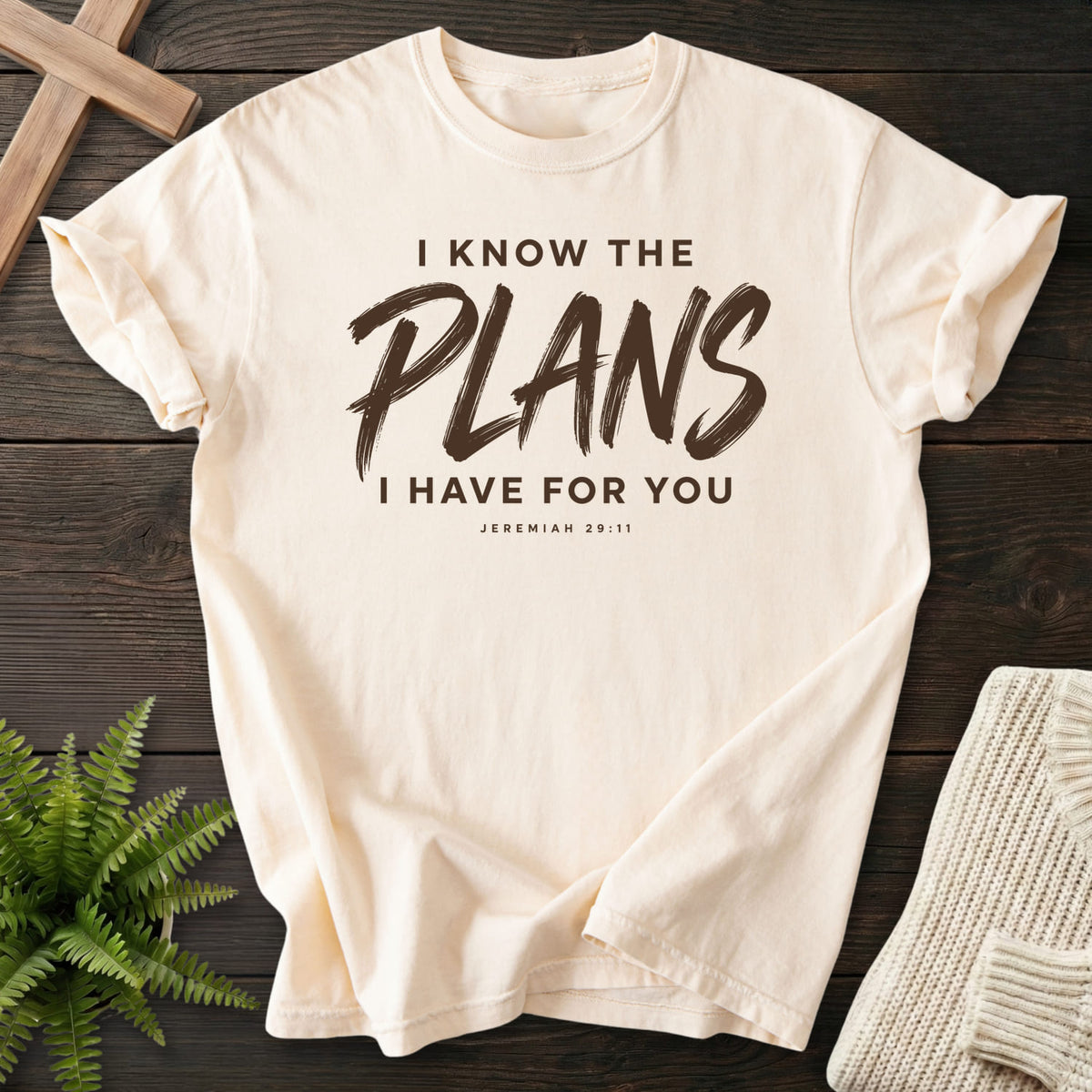 Ivory I Know the Plans T-shirt flat lay mockup, Jeremiah 29:11 Christian apparel for women